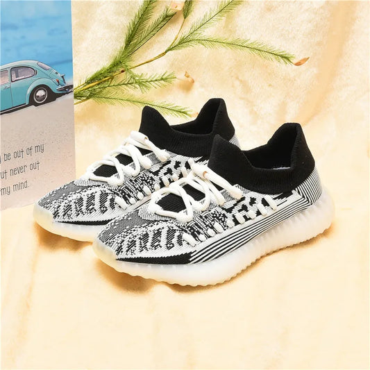 Women's and men's shoes 2025 summer hot-selling, new sneakers sports retro, casual versatile for practicality